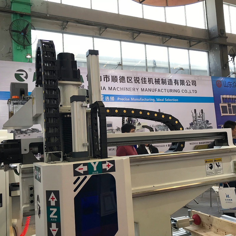 歐拓拉手廠家專業(yè)生產(chǎn)拉手,內波紋手輪,背波紋手輪,橢圓拉手,膠木拉手,方形拉手