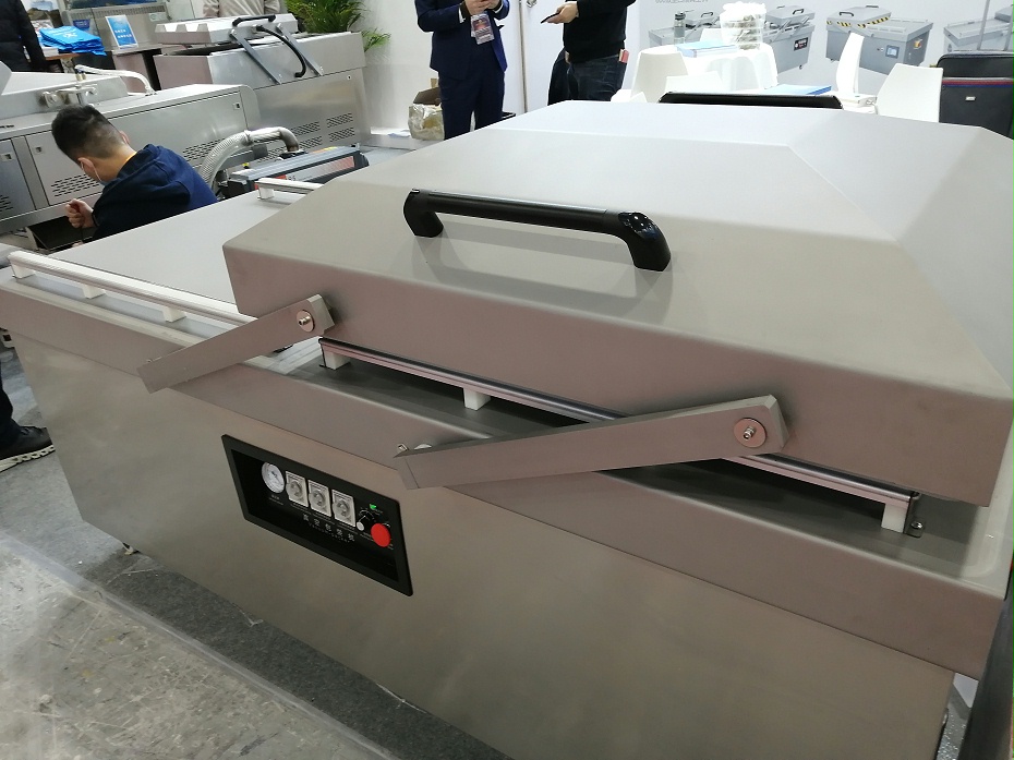 歐拓手輪廠家專業(yè)制造管狀拉手，內(nèi)波手輪,背波紋手輪,橢圓拉手,膠木拉手,方形拉手